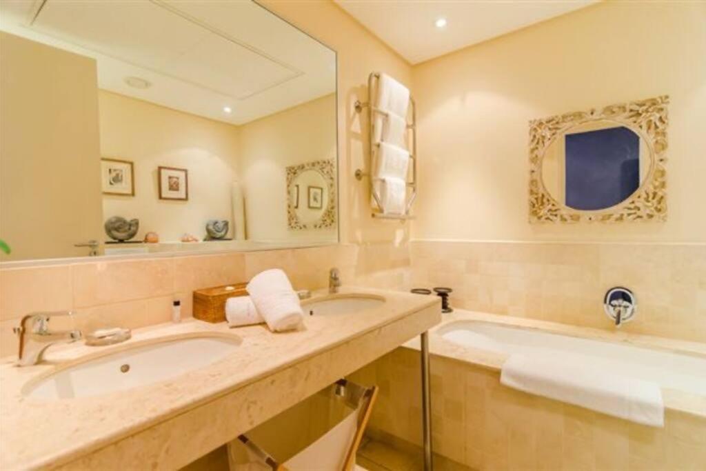 Parama 003 Secure, Luxurious Waterfront Apartment Κέιπ Τάουν Εξωτερικό φωτογραφία